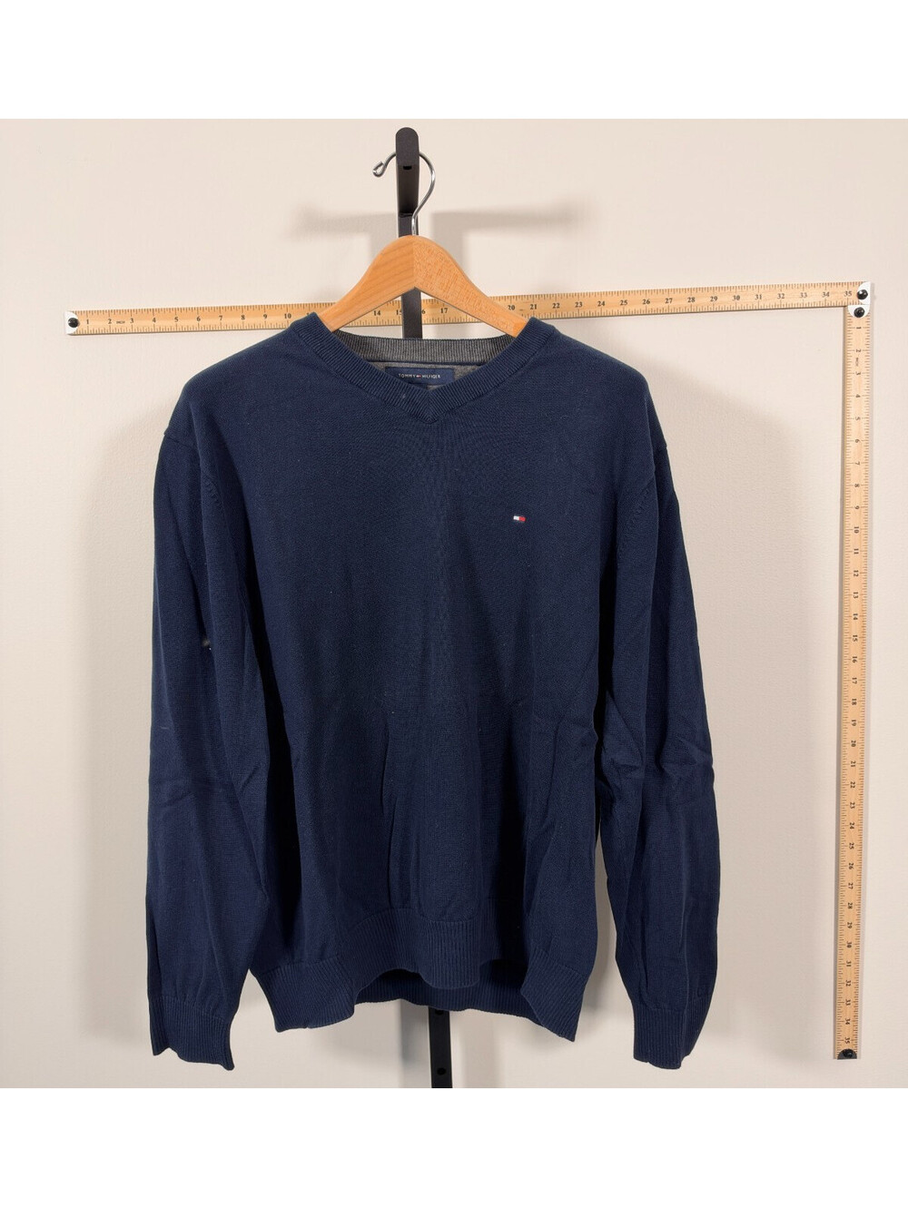 Tommy Hilfiger Men's Navy Blue Long Sleeve V-Neck Sweater